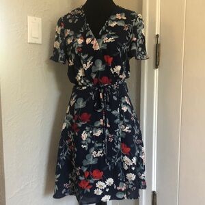 Ladies Dynamite Garden Party Wrap Dress - Size Small